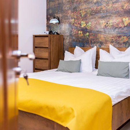 Apartament Octavia ฮูเนโดอารา ภายนอก รูปภาพ